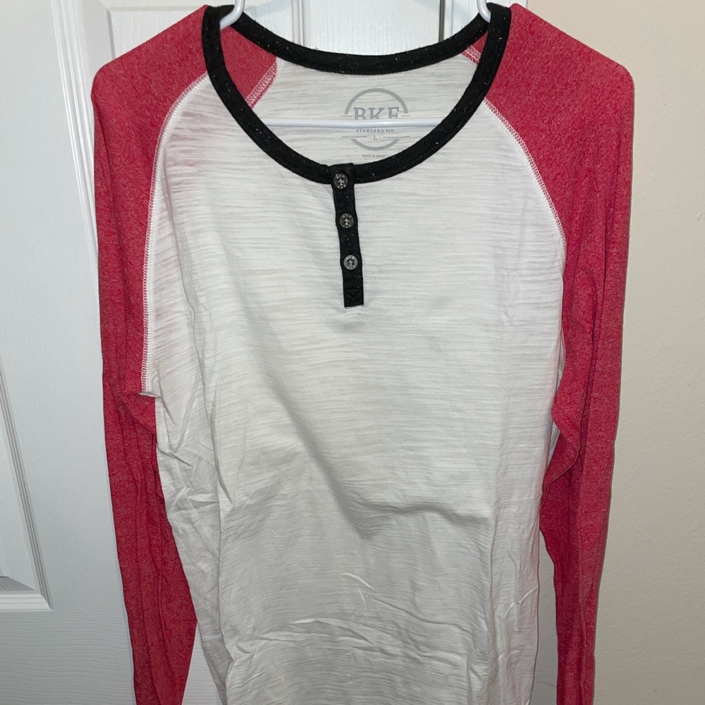 Men’s Buckle Longsleeve tee
